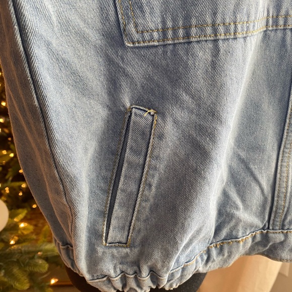 YIDULA - detailed stitching fringe jean jacket - Picture 5 of 9
